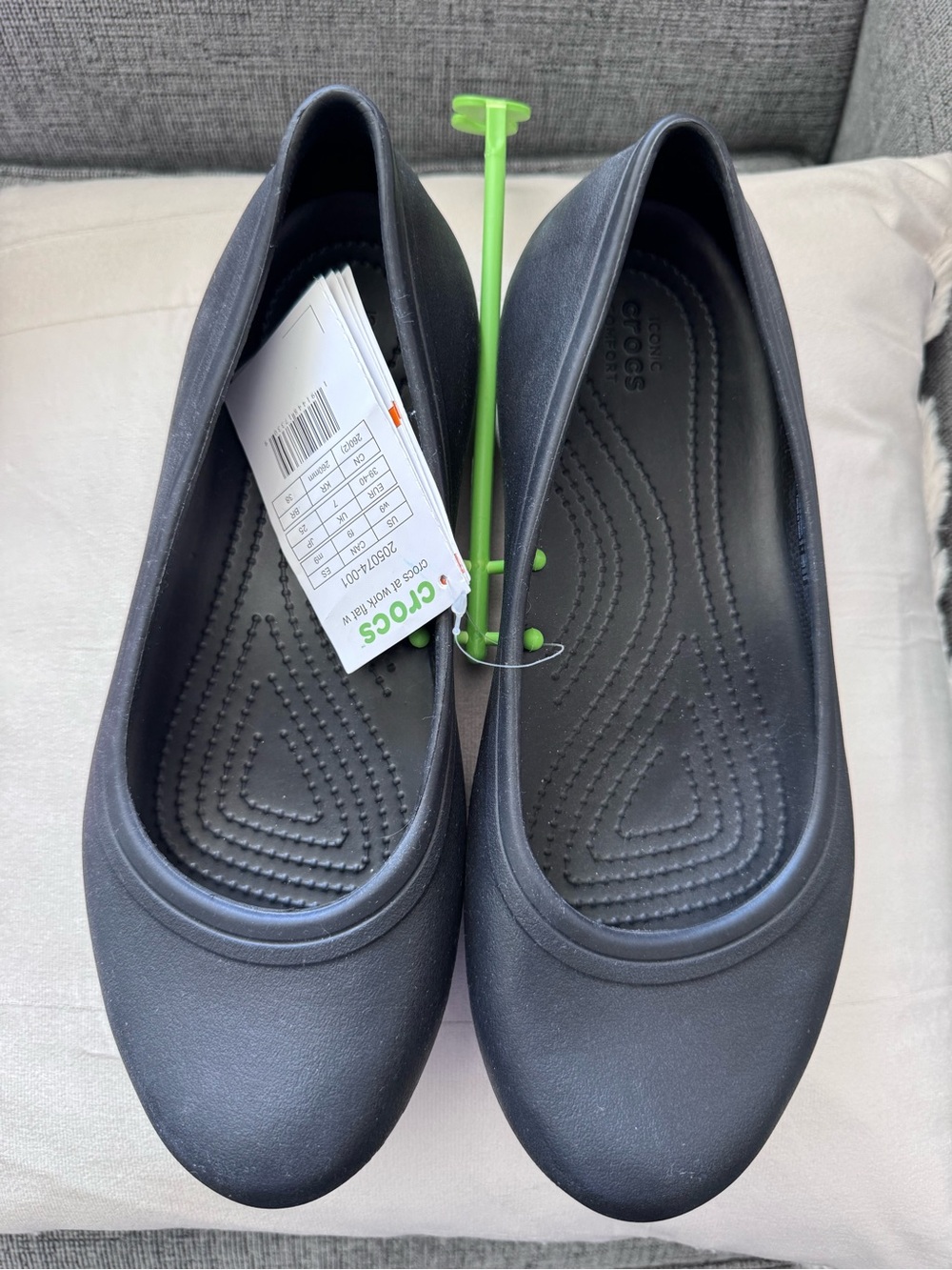 Crocs Women’s Black Ballet Flat - Slip-On Comfort size 9